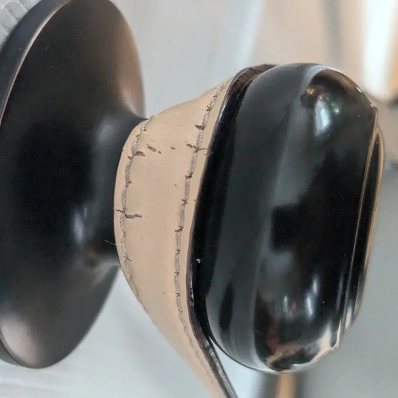 Authentic Michael Kors Jet Set Leather Tote - Picture 6 of 16